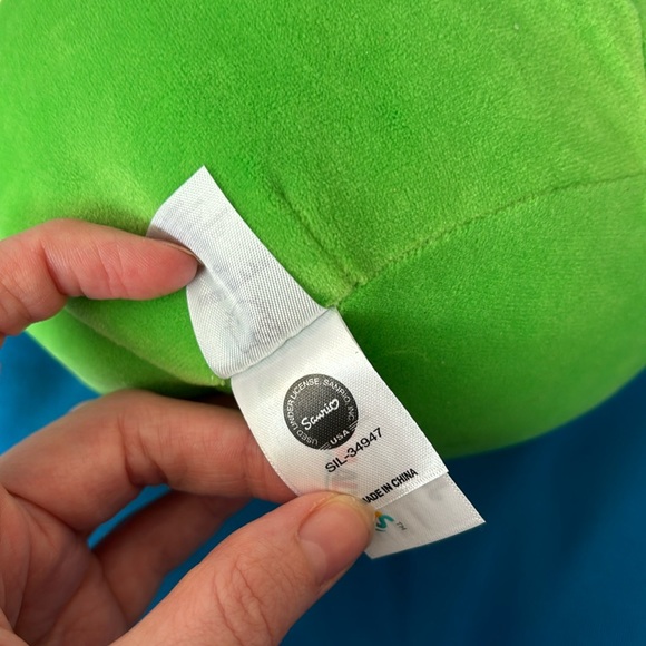 Original SquishMallows Hello Kitty Christmas Size 8 “ Inch 2024 NWTS - Picture 7 of 10